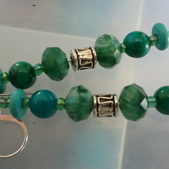 Amazing green beaded earblings - Picture 4 of 5